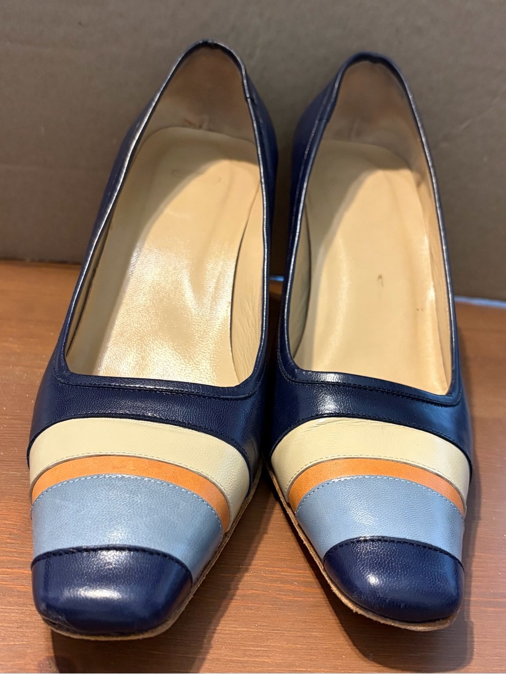 Classic Navy Leather Women’s Pumps with Blue, Cream & Orange Stripes  Sz. 8 1/2